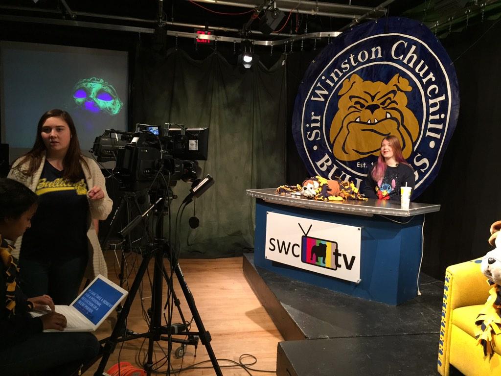 OYAPNiagara's tweet photo. "@dsbn: Live from the SWC studios! #DSBNredcarpet #swctv http://t.co/m9rENcYOJR" An awesome #SHSM Information + Communications Tech program!