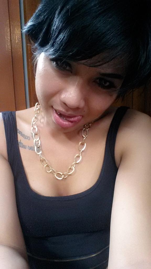 UAulhya tweet picture