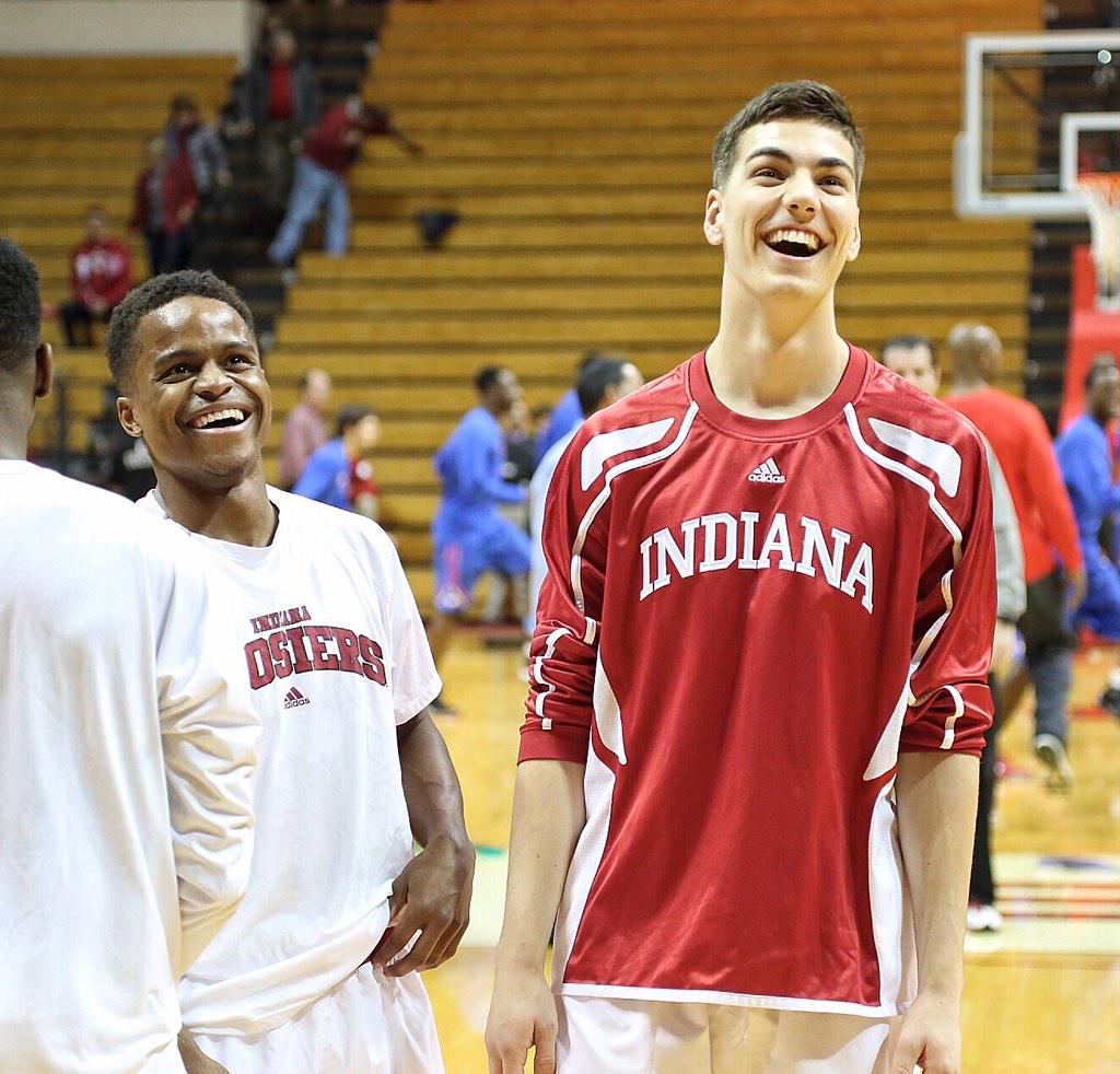IndianaMBB's tweet photo. RT if nothing makes you happier than #iubb. #GoIU #1MillIU http://t.co/An7P4DuWGb