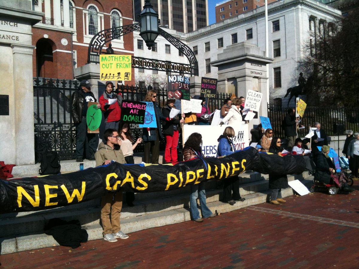 bobbywego's tweet photo. Great rally with @MothersOutFront today. See ya'll tomorrow at 11:30 at brewer fountain for more #PowerUpMa #climate http://t.co/UDjLNUX2o3