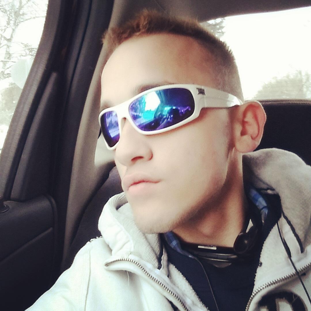 Samhigh172's tweet image. 