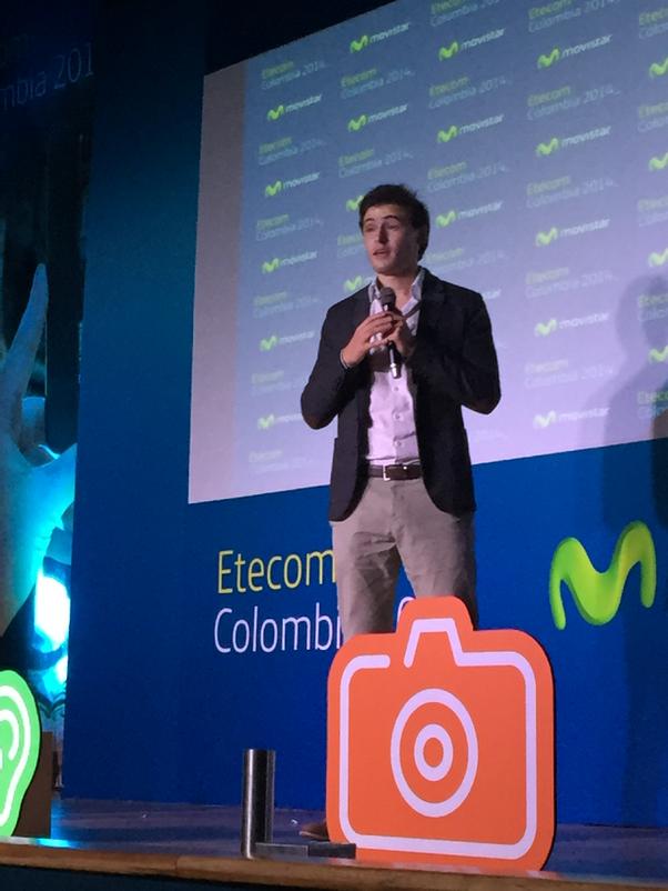 RicardoGalanO's tweet image. Santiago Pineda de Starbull nos habla sobre emprendimiento e innovación. #Etecomcol