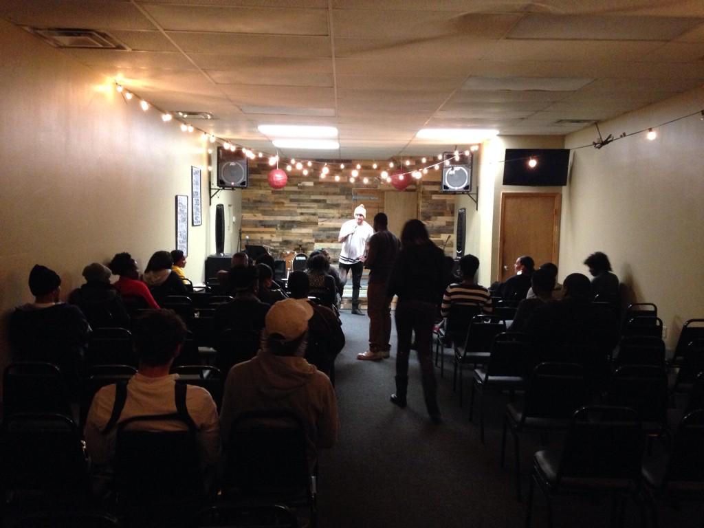 restoration_ya's tweet photo. @theseanloftus preaching tonight during this difficult #season on #ThereIsHope #PrayingforFSU http://t.co/1CrBqf8VuI