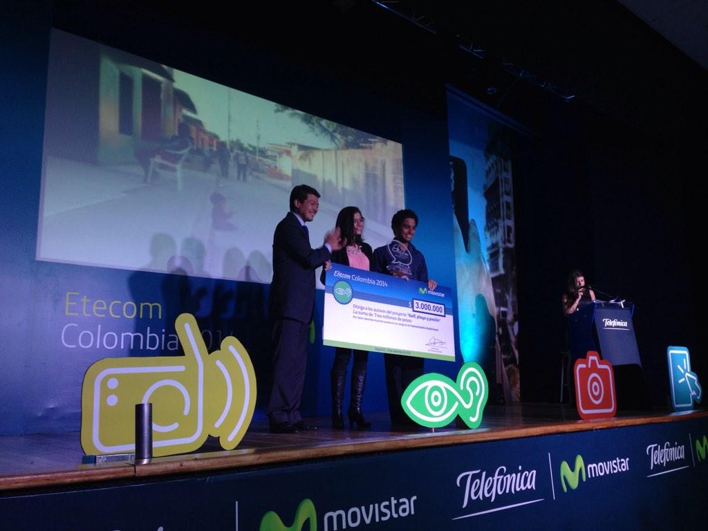 Telefonica_Col's tweet image. .@LalyMalagon y @cedenoma de @UNorte son los ganadores de la cat. audiovisual con “Golf, playa y pasión” #EtecomCol