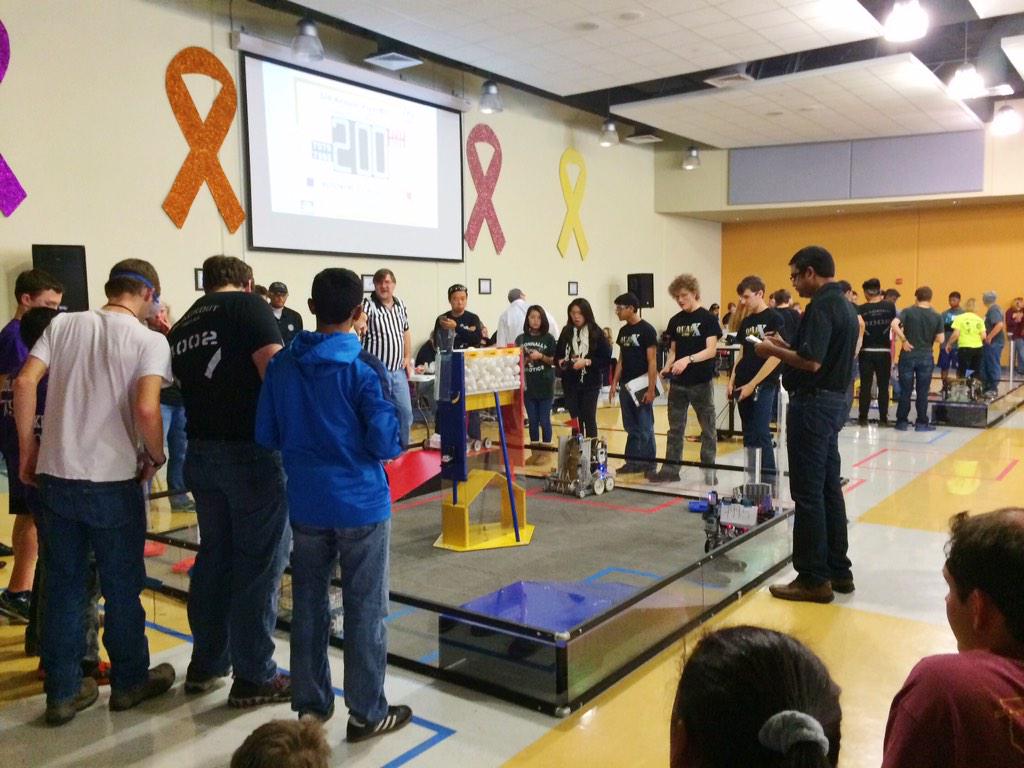 HsanaRobotics's tweet photo. More pics. from the scrimmage! #Omgftc #omgrobots #ftc7995 http://t.co/yZPL9DjNiJ