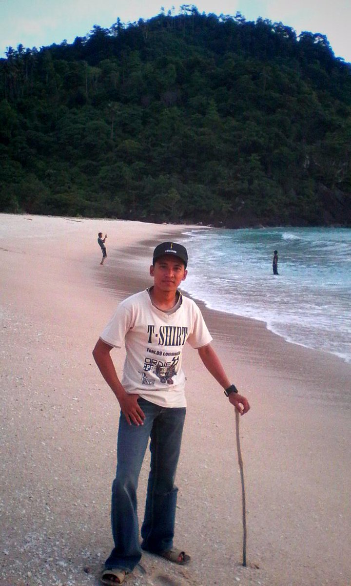 hidayatgugop's tweet photo. Pantai Pasie Lambaro Pulo Aceh. http://t.co/DqDQYIQQGJ