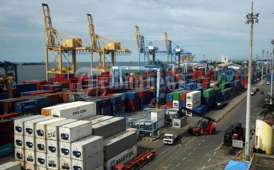 PRESIDEN @jokowi_do2 MULAI BANGUN TOL LAUT DI MAKASSAR SENILAI Rp 1,5 TRILIUN goo.gl/wThRek