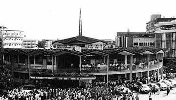 OldSarawak's tweet photo. Sibu Town Hall, designed by Singapore firm Swan and Maclaren Architect in 1960 was completed in 1962. http://t.co/zHhkyjIM7I