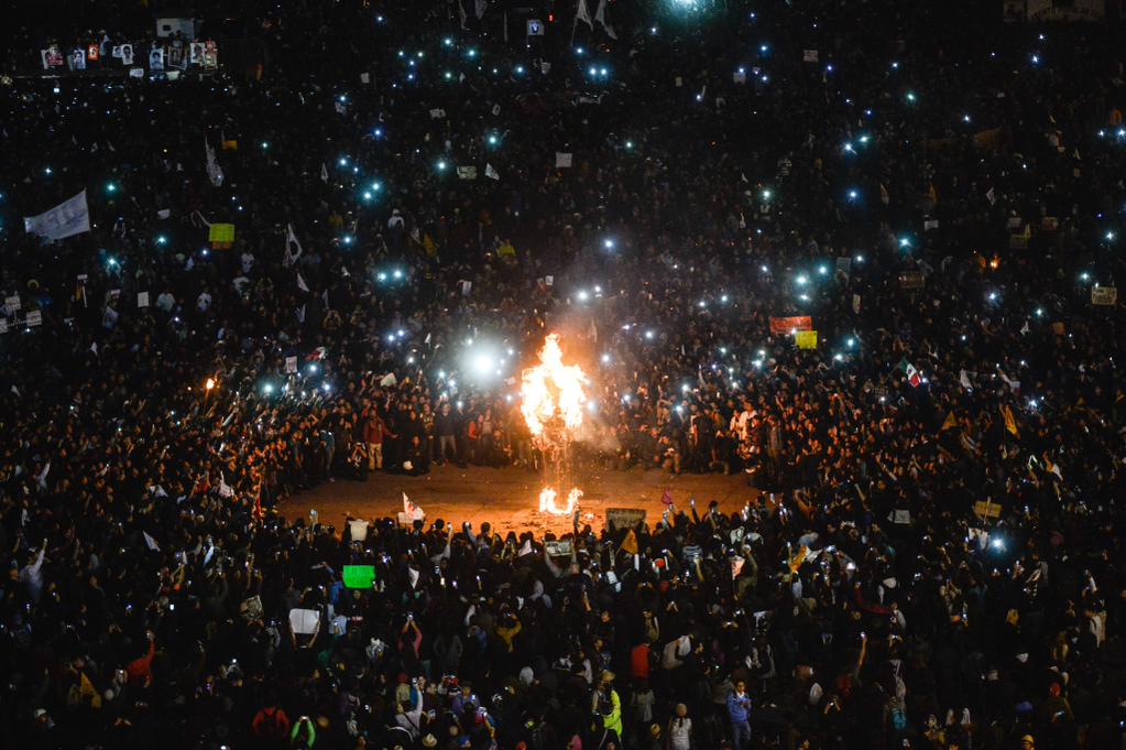 Mr_infame's tweet image. Nada de esto saldrá mañana en los periódicos, pero la Prensa Internacional no nos dejará solos #YaMeCanse #20NovMx