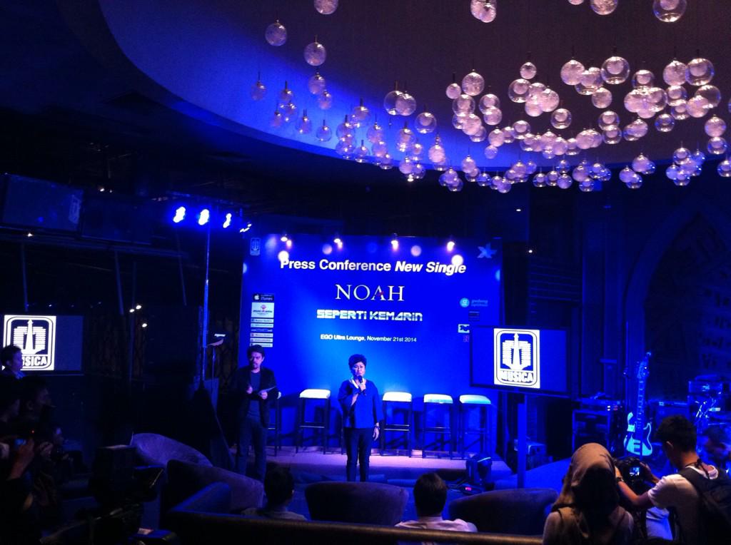 Press Conference New Single <a href="/NOAH_ID/">NOAH</a> SEPERTI KEMARIN dibuka oleh Ibu Acin :D #NOAHSEPERTIKEMARIN