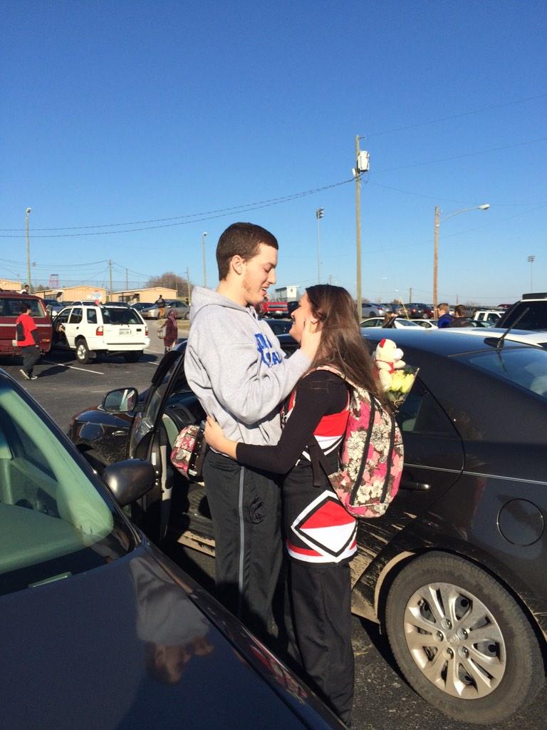 BlakeHagenow_'s tweet photo. #cuffcam ๐๐ http://t.co/fmKsaydqXQ