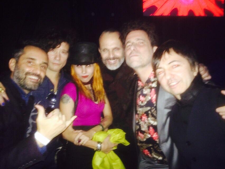 QUÉ REUNIÓN VEGANA!! En Las Vegas con con <a href="/Barksdale666/">STEFON</a> <a href="/bunburyoficial/">Enrique Bunbury</a> <a href="/Jose_Girl/">Jose Girl</a> <a href="/BoseOfficial/">Miguel Bosé</a>