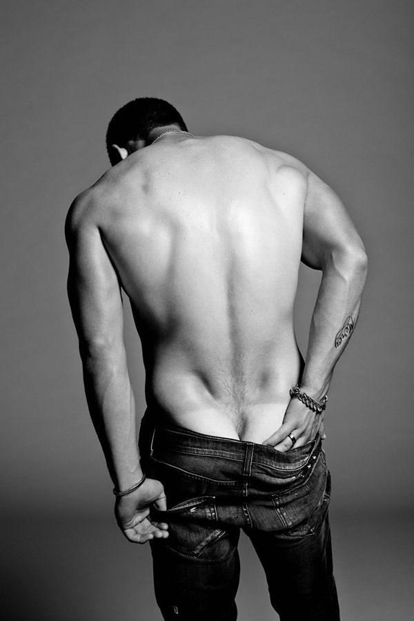 FringedBrute's tweet photo. I hate pants. http://t.co/U3U6kaSYE6