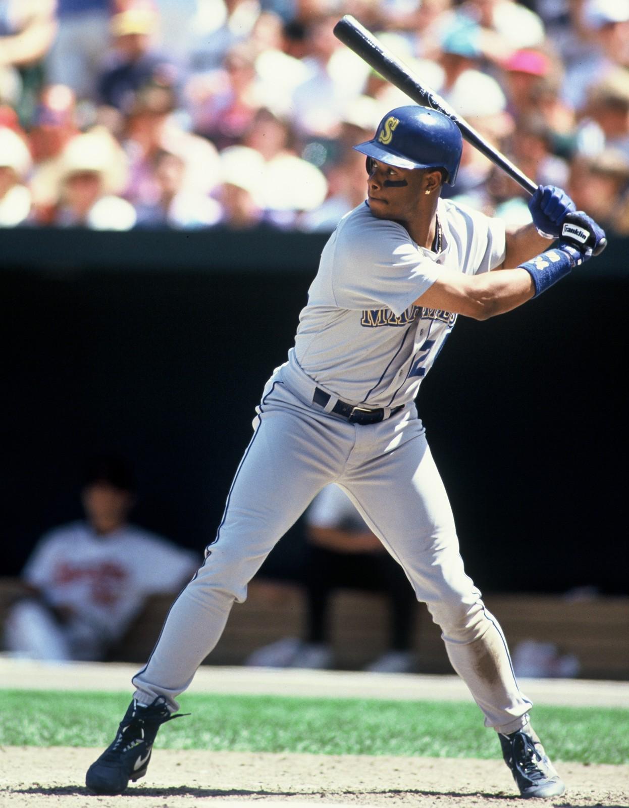 Happy Birthday to Ken Griffey Jr., who turns 45 today! 
