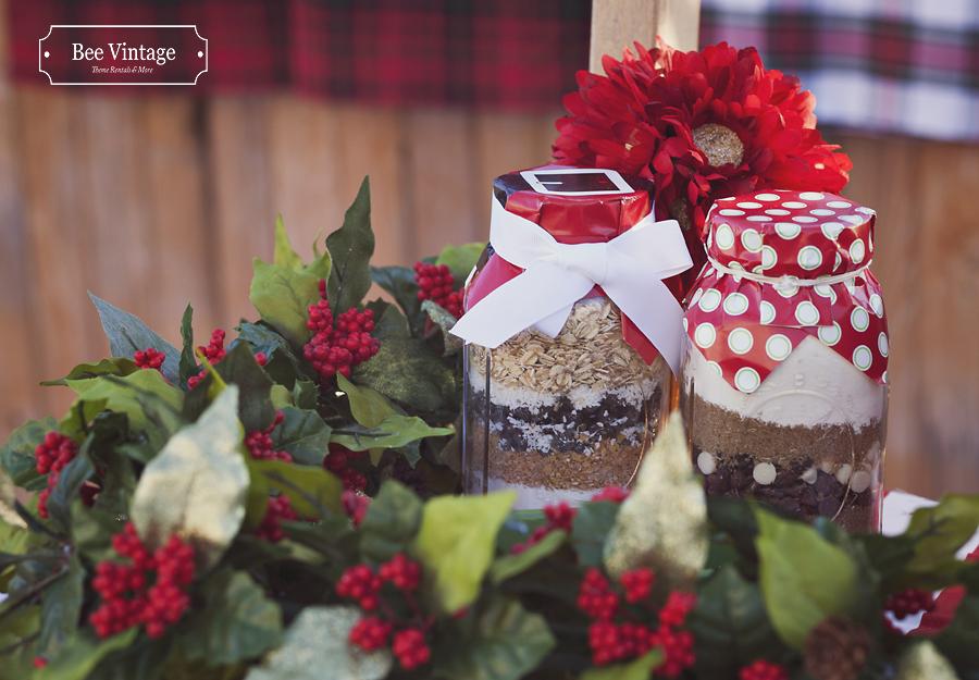 BeeVintageYYC's tweet photo. Calgary, it's time to rent beautiful vintage holiday props for your holiday mini-sessions &amp; store window displays! http://t.co/P7i8LLR2R8