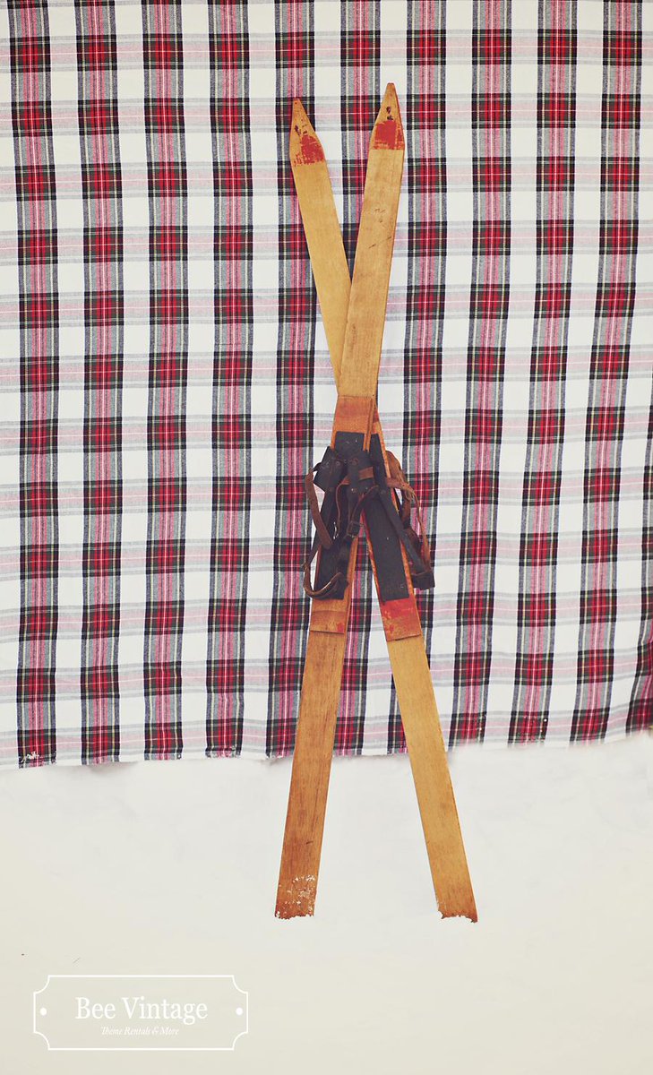 BeeVintageYYC's tweet photo. Calgary, it's time to rent beautiful vintage holiday props for your holiday mini-sessions &amp; store window displays! http://t.co/svLDDnyTb9