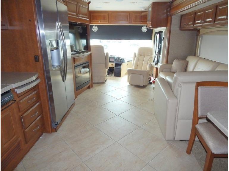 UsedRvsMTRhomes's tweet photo. Used 2014 #Thor Tuscany 40ex Class A #Motorhome in Fort Pierce http://t.co/LdwnnCLXO6 http://t.co/LjkUMrm8ol