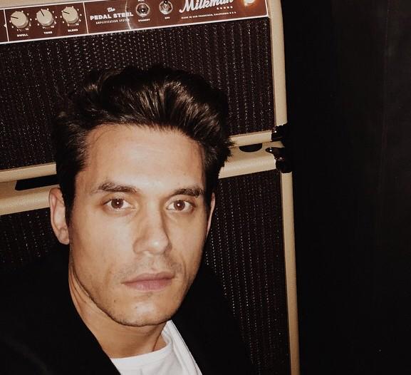 DRotcher's tweet photo. Youuuuu are sexy Mr. Mayer!! #damngina @JohnMayer http://t.co/z99SpPdFsM