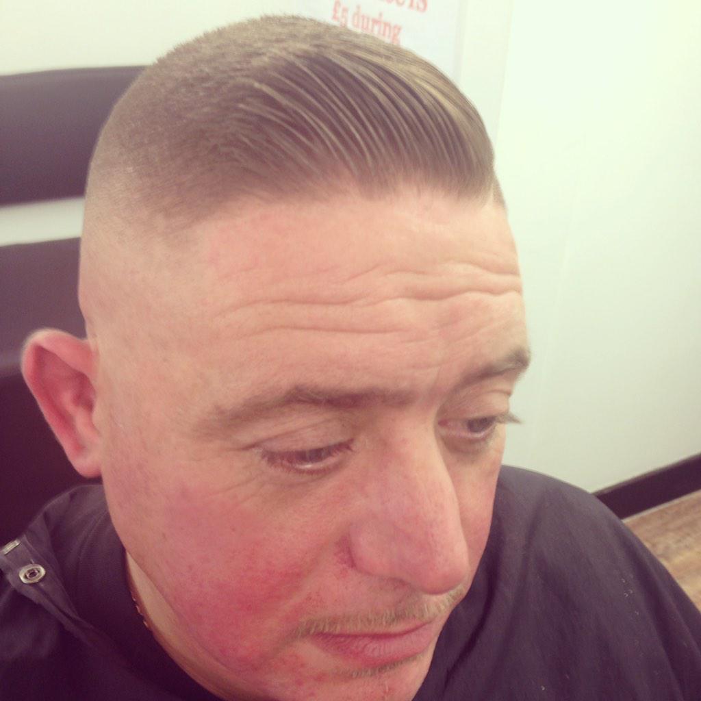 baldockbarbers's tweet photo. @OnYourDoorstep7 @HertsHour @HairMuk @micksbarbers #RazorBladeFade #fade Styled with #SlickMuk #ProBarberT http://t.co/oC3fOVrKMh
