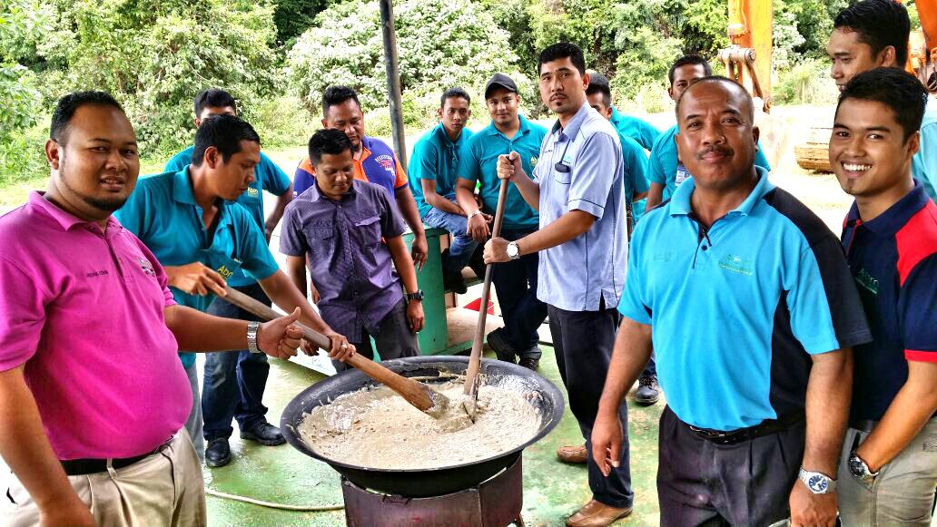 ABMUTARA's tweet photo. Majlis Asyura ABM WILAYAH UTARA #abmutara #cidb #akademibinaanmalaysia #abm http://t.co/gqaId7Wrua