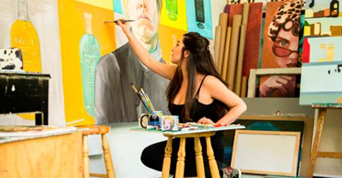 Artista <a href="/ContyRagal/">Conty Ragal</a>: “Por medio de mis obras problematizo el rol de la mujer contemporánea”. ow.ly/EEKH8