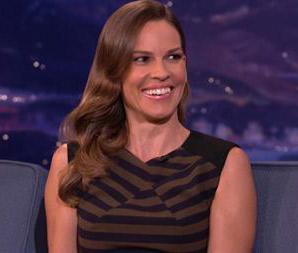 RolandMouret's tweet photo. .@HilarySwank wore the #RolandMouret #PreFall14 Acari Dress to the Conan O'Brian Show in LA. http://t.co/AxhWooDksh http://t.co/C0subKUt1u