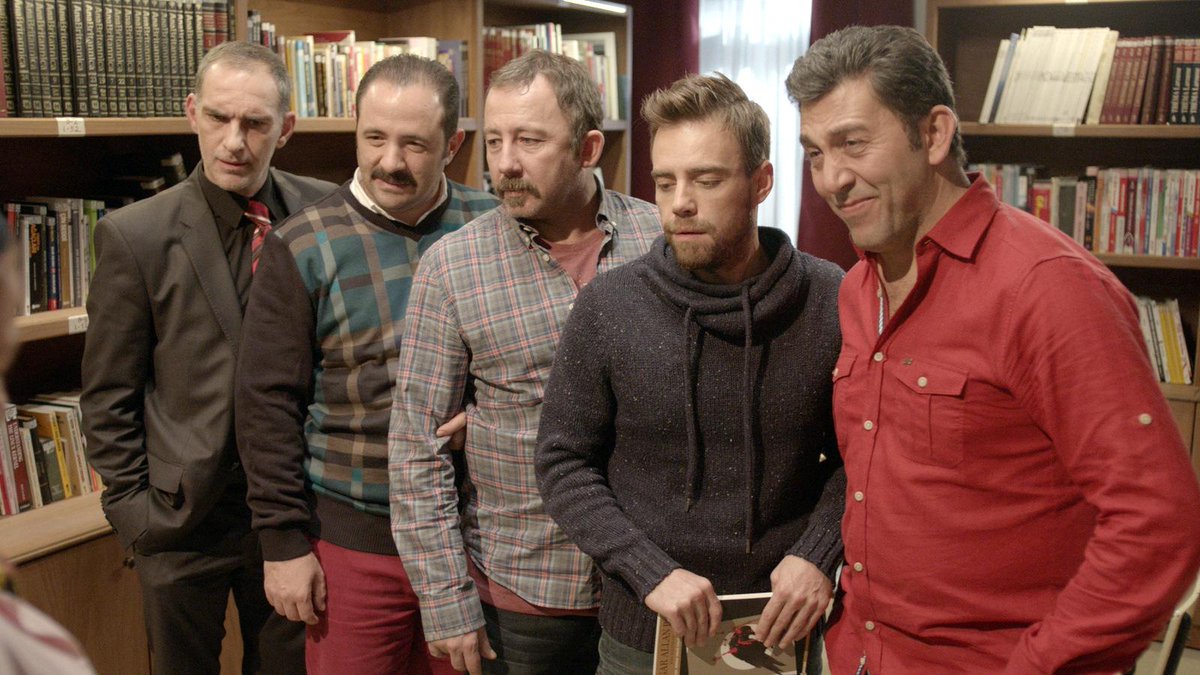 Sil Baştan final bölümü ile Pazar 23:30'da Star'da.
startv.com.tr/dizi/sil-bastan