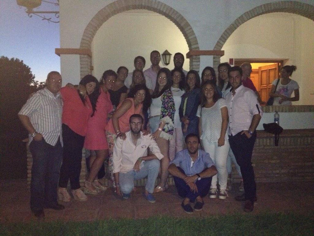 hdad_asuncion's tweet photo. Mañana a partir de las 13.30 convivencia de los componentes de los 2 coros de la hermandad en la Casa de Hermandad http://t.co/SSrF9L7zSd
