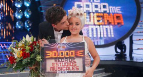 yTu_QueMiras's tweet photo. Abril se convierte en la ganadora de Tu cara me suena Mini #TuCaraMini #TuCaraMiniFinal https://t.co/bC9XOzlZTj http://t.co/FhZIOsHrye