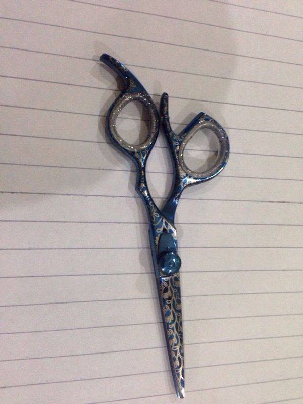 FamilyScissors tweet picture