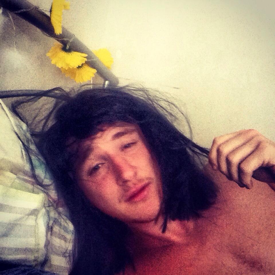CWReillyy's tweet photo. Like a mix between Michelle Keegan and Phil Mitchell #miraclegrowth http://t.co/pdj5iHheV0