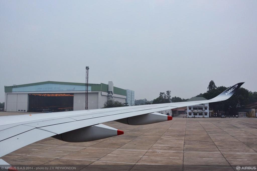 Airbus's tweet photo. Xin chào! Welcome to #Hanoi, #Vietnam! Our #A350 has just landed at Nội Bài International Airport | #A350XWBTour http://t.co/pvUPjyaCcI