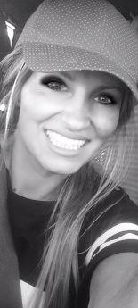 pollyanna935's tweet image. Car selfie #carwasparked #totallysafe 😊