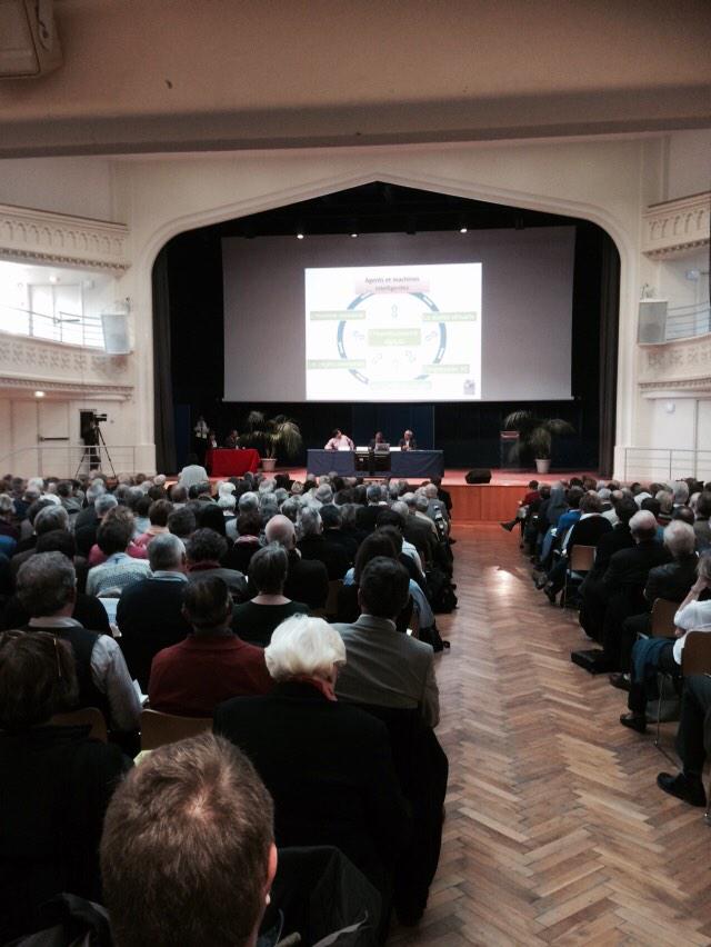pintejp's tweet photo. #ssf2014 Pierre Giorgini évoque l'humanisation des machines http://t.co/J81pBmdnx1