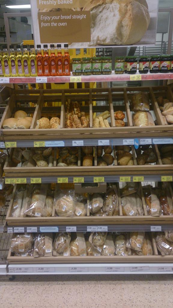 HelmutOettinger's tweet photo. It's starting to look a lot like Christmas!! @harrybongo @GallioGary @SarahLawls http://t.co/XjbY0o8TaC