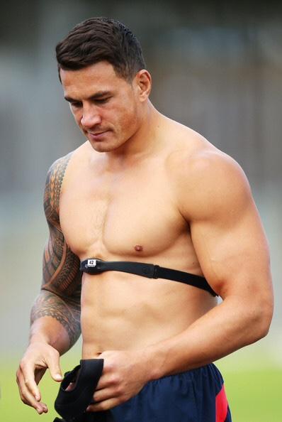 polynesianLive's tweet photo. Sunny Bill Williams. 😍 http://t.co/mPCQ4iEFT2