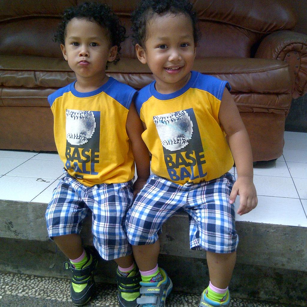 liyerhouse's tweet photo. My twin baby(devdan &amp;javas)@liyerhouse  #ubud #bali #indonesia http://t.co/UBNrKYwLC2