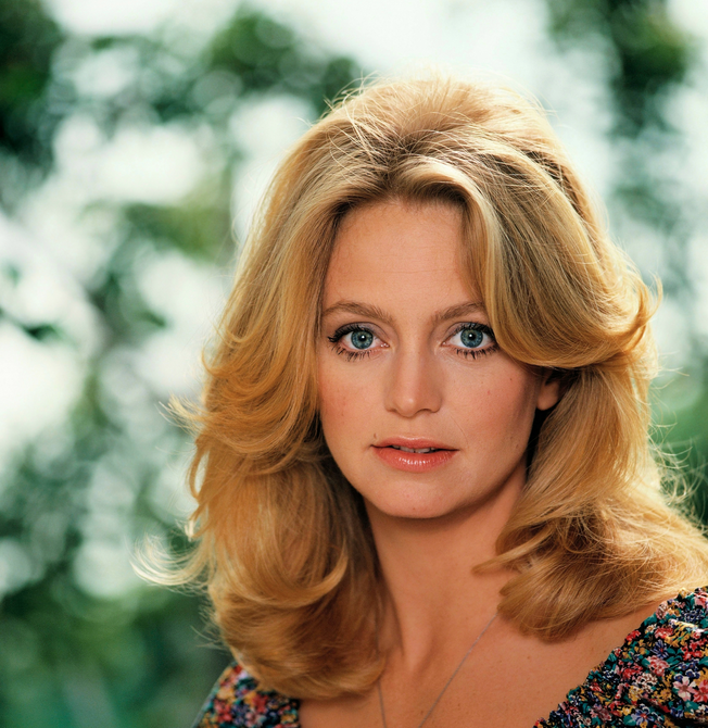 Happy 69th birthday to the incredible Goldie Hawn, Oscar-winning star of Cactus Flower, and mum of Kate Hudson! 