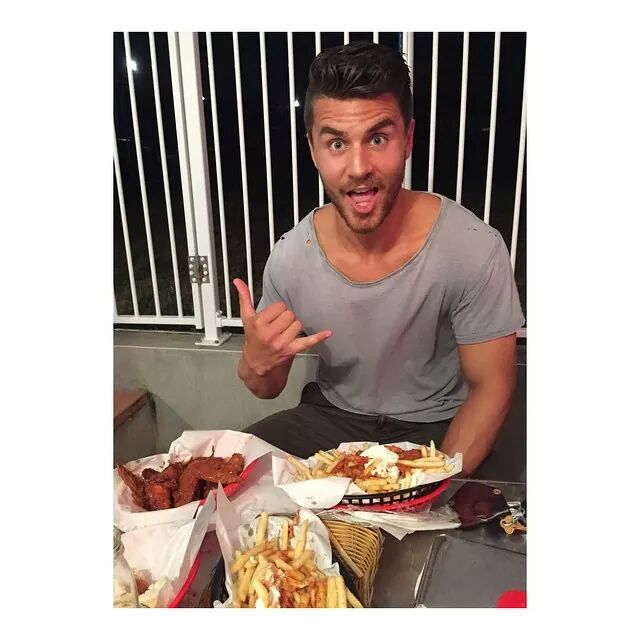 BBAUDion's tweet photo. Just in a date with this babe 😍😘 http://t.co/fG1DJoyKp7