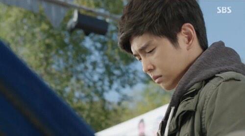 Korseries's tweet photo. ยูนคยอนซัง (พี่ชายแท้ๆของดัลโพใน #Pinocchio 😍) ผลงาน : Gap Dong,Faith,No Breathing(ภาพยนตร์) http://t.co/SQ4snNpb63