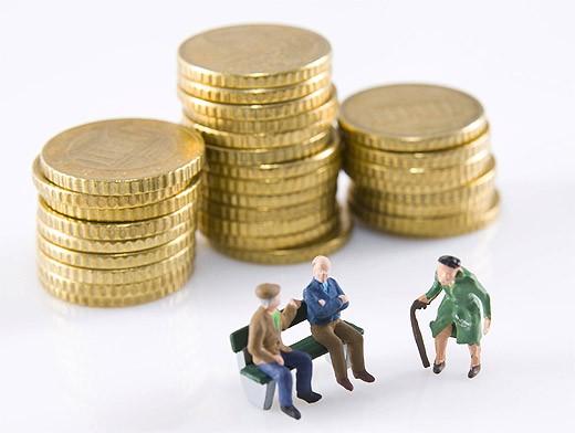 Минфин выяснил, что 26,5% россиян копят на старость. Причем, 38,2% семей хранят деньги дома. ria.ru/society/201411…