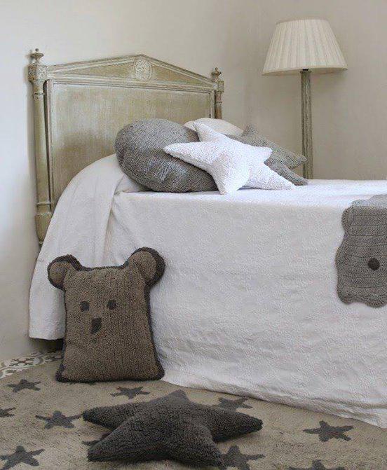DiyShow's tweet photo. ¡Que alfombra y cojines mas bonitos! vía @kidsmopolitan http://t.co/ukD6RfPO2b