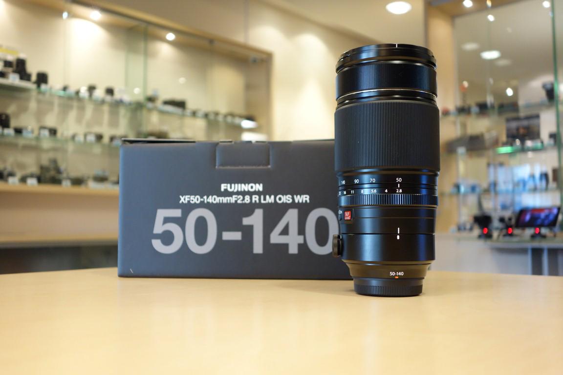 Dames en heren, we hebben hem! De Fuji 50-140mm /2.8 #fuji #fujirumors