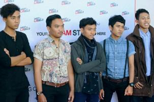 MrPenguin_ID's tweet photo. #meetthelabels2014 http://t.co/NDlbyug9H9