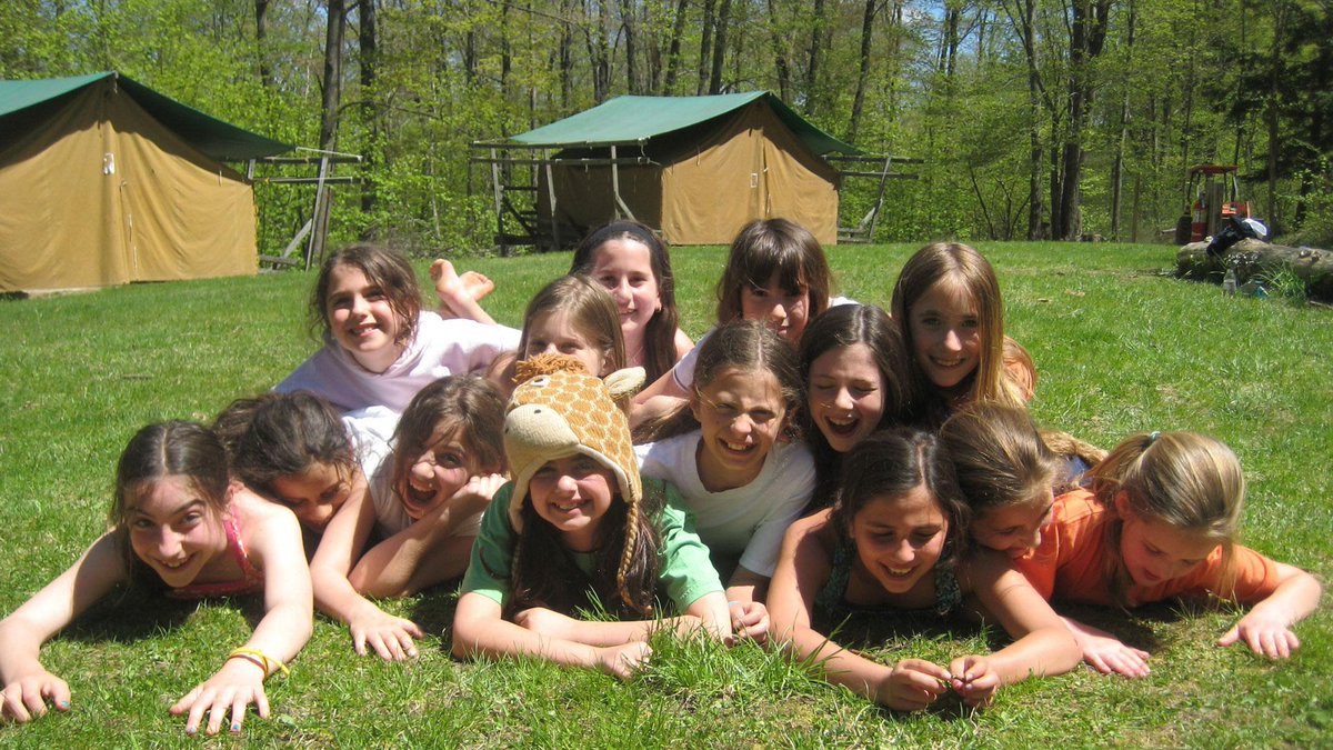 Girl Scouts Troop 2221 has a C-suite, marketing plan and revenue strategy. They're 9 years old on.mash.to/1tucyup
