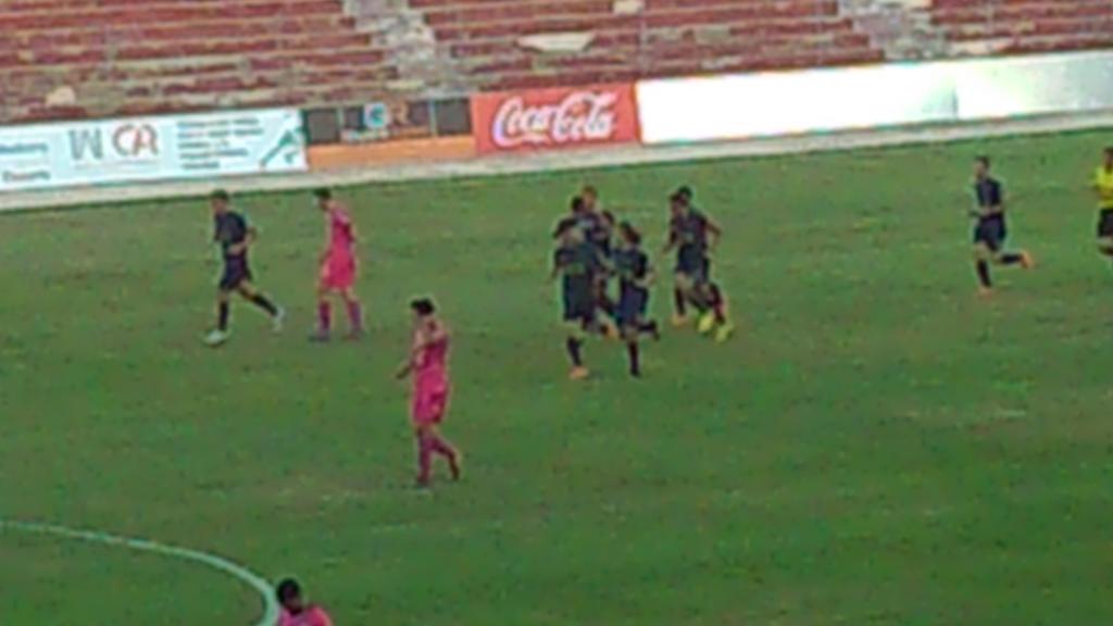 UcamCF's tweet photo. Y llegó el gol de Nono! @David_gplata http://t.co/7VWNqiedvH