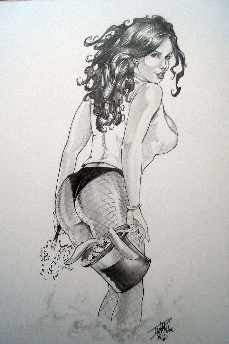 ZeeMagician's tweet photo. #SeductiveSunday http://t.co/lN6iIuLJDO