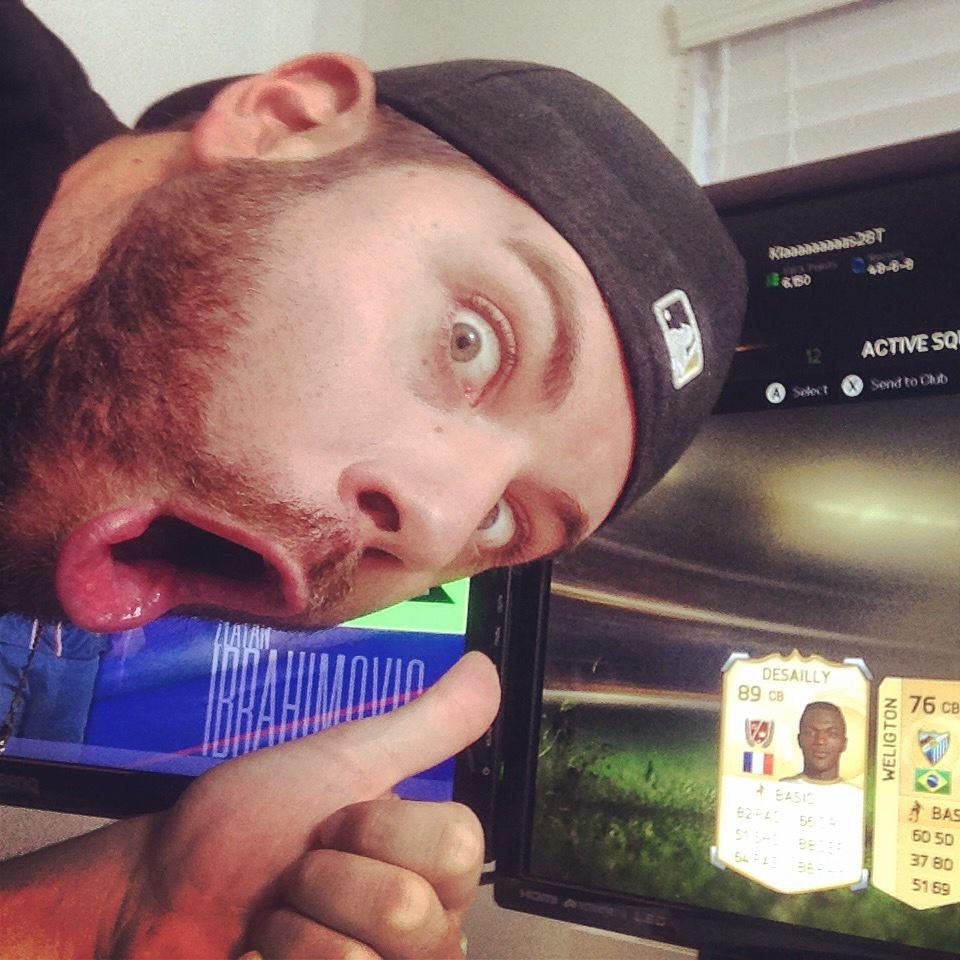 Nick28T's tweet photo. My first LEGEND!!!!!! Omgggggg http://t.co/WWLDCTVUjV http://t.co/jdPSiUESvt