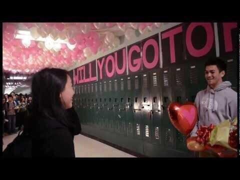 GirICloset's tweet photo. asked her to prom w/ 1500 balloons &amp; bought her this dress 😍 👉 http://t.co/DArZbt9FfD

Damn id also wear dress #3! http://t.co/J6VL8fbXyZ