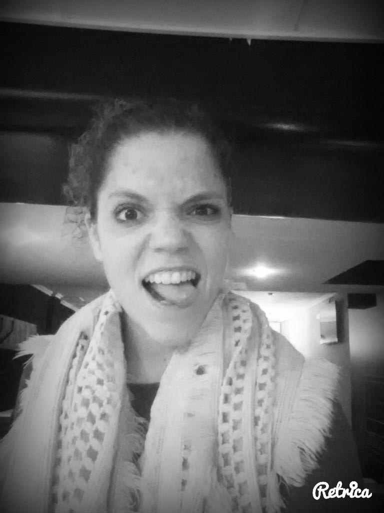 Josefinaa27's tweet photo. He perdido la cabeza, la he perdido por perderte. http://t.co/9Hhg5rZ328